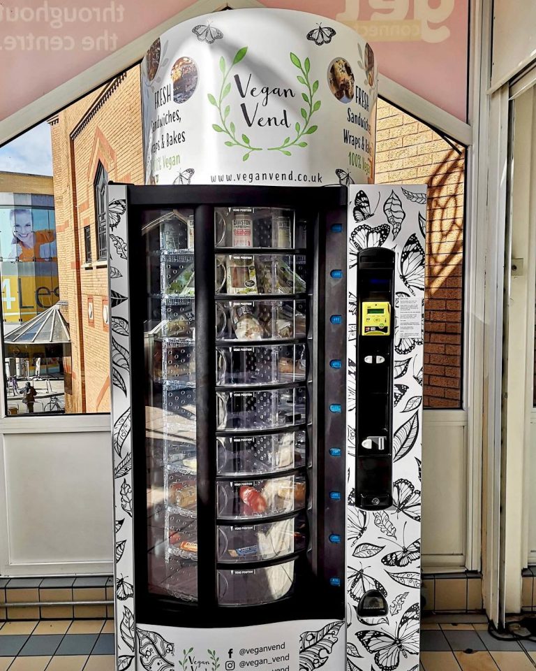 自動(dòng)售貨機(jī)，自助售貨機(jī)，自動(dòng)販賣機(jī)，富宏智能售貨機(jī)